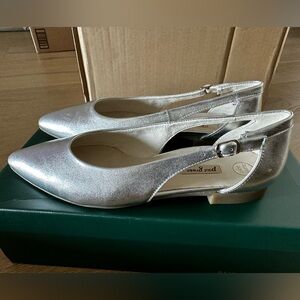 Paul green never been worn silver flats